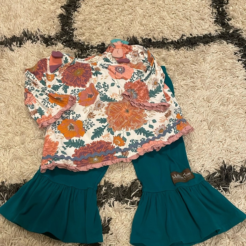 Matilda Jane Top and Matching Big Ruffles